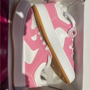 Women’s lace up two tone sneakers, pink and white, Size 6.5-7